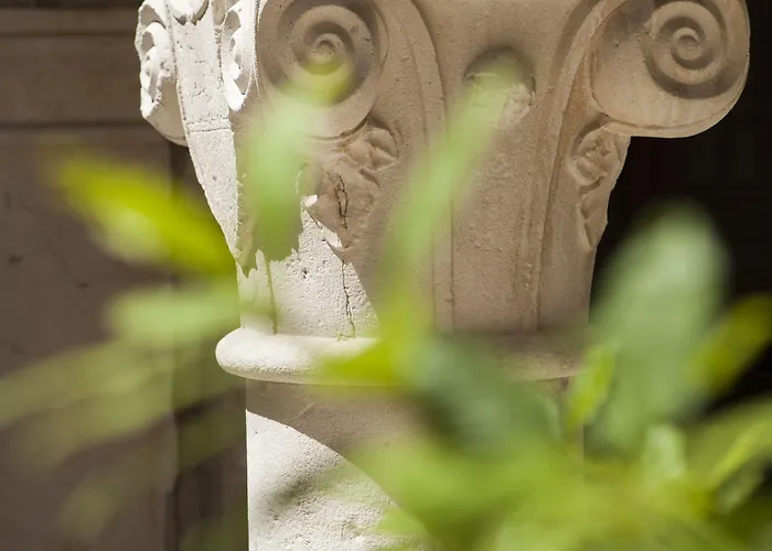 Mk Luxury בית הארחה