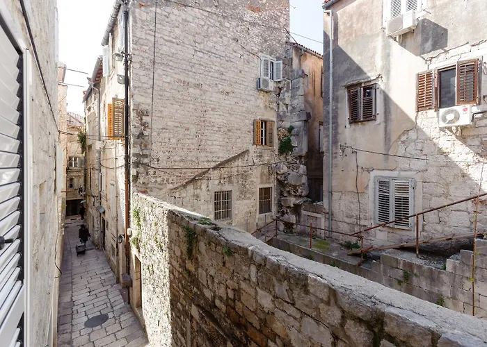 Mk Luxury Pensión 4*