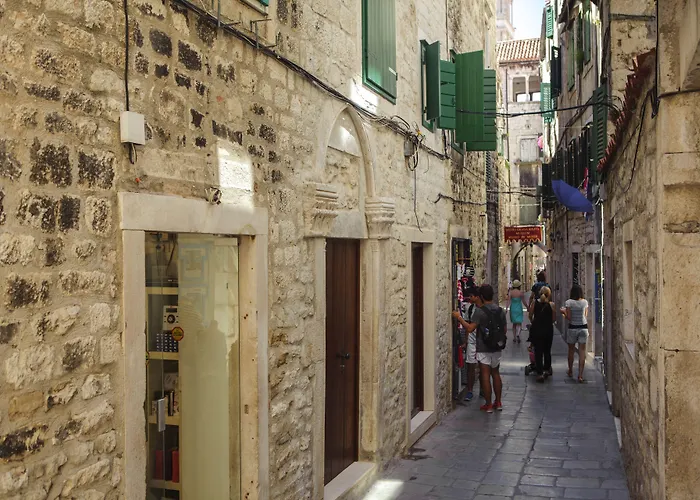 Mk Luxury Pensión 4*